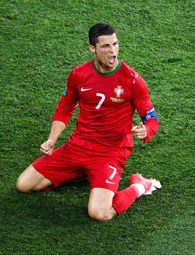 官方：西班牙籍埃尔南德斯执法亚特兰大vs切尔西的欧冠比赛（官方：西班牙裁判埃尔南德斯将吹罚亚特兰大对阵切尔西的欧冠比赛）