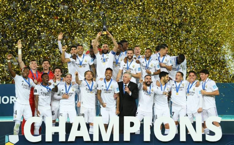 齐达内晒和樊振东打球照片，足球界与乒乓球界梦幻联动，网友：好帅！