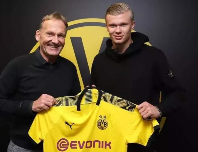 詹：现在的身体状态还不是很好；施洛特贝克整天说“废话”