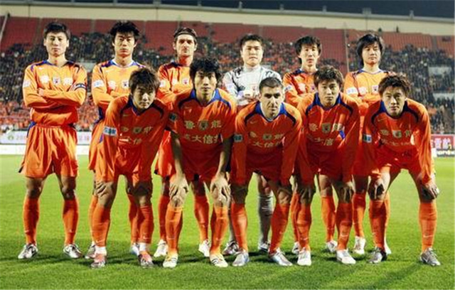 拜仁、巴萨有意，记者：阿斯拉尼想迈出下一步，不会长期留队