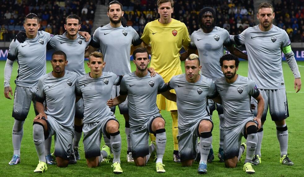 记者：申花队已于昨晚返回上海，迎来5天假期进行休整（申花队昨夜返沪，开启5天假期休整）