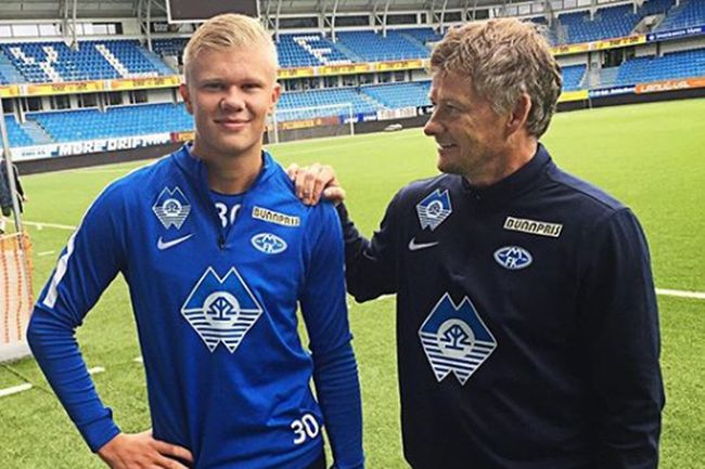 巴萨本赛季相比上赛季同期，胜场、进球数、排名等均出现下滑（巴萨本季较上季同期，胜场、进球与排名全面走低）