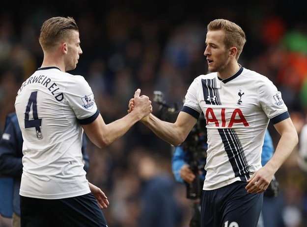 荷兰足协官方：小克鲁伊维特因伤缺战立陶宛，已经返回俱乐部