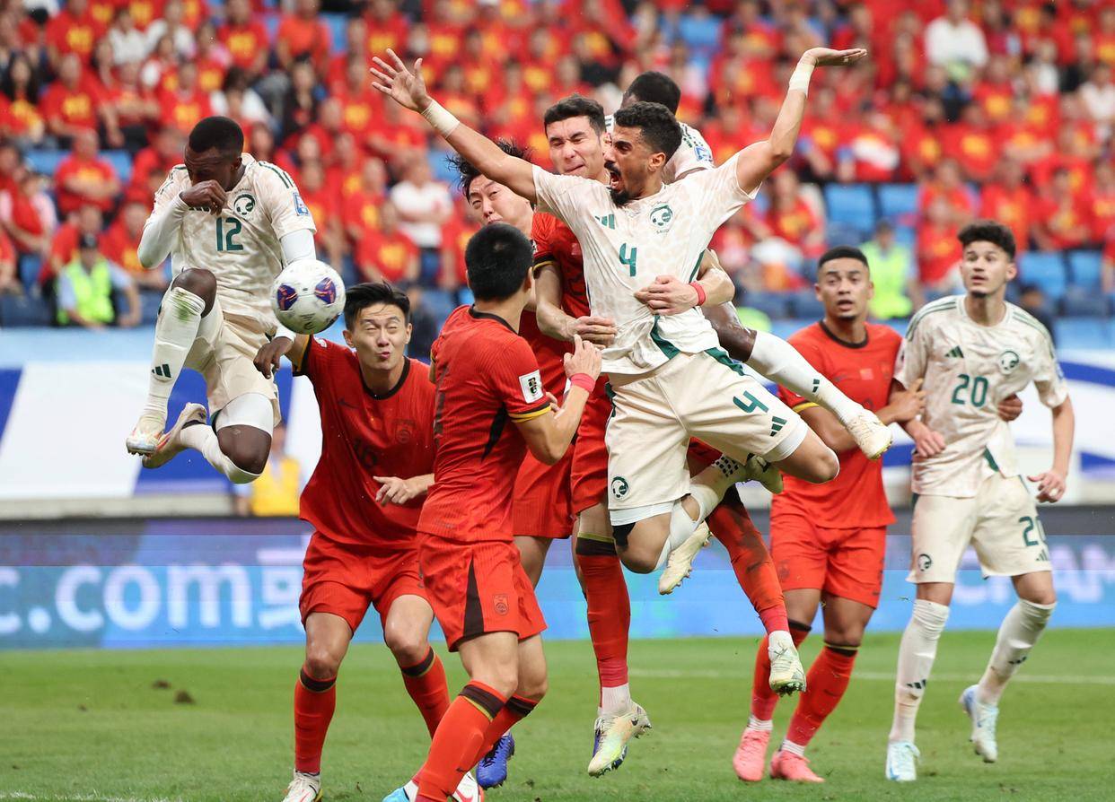 埃迪·豪：戈登、利夫拉门托接近复出；托纳利、波普可以出战（埃迪·豪：戈登、利夫拉门托复出在即，托纳利与波普可出场）