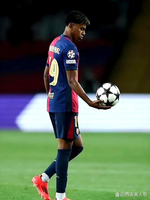 霍伊伦：我想进球，但我是团队型球员，球队获胜最重要