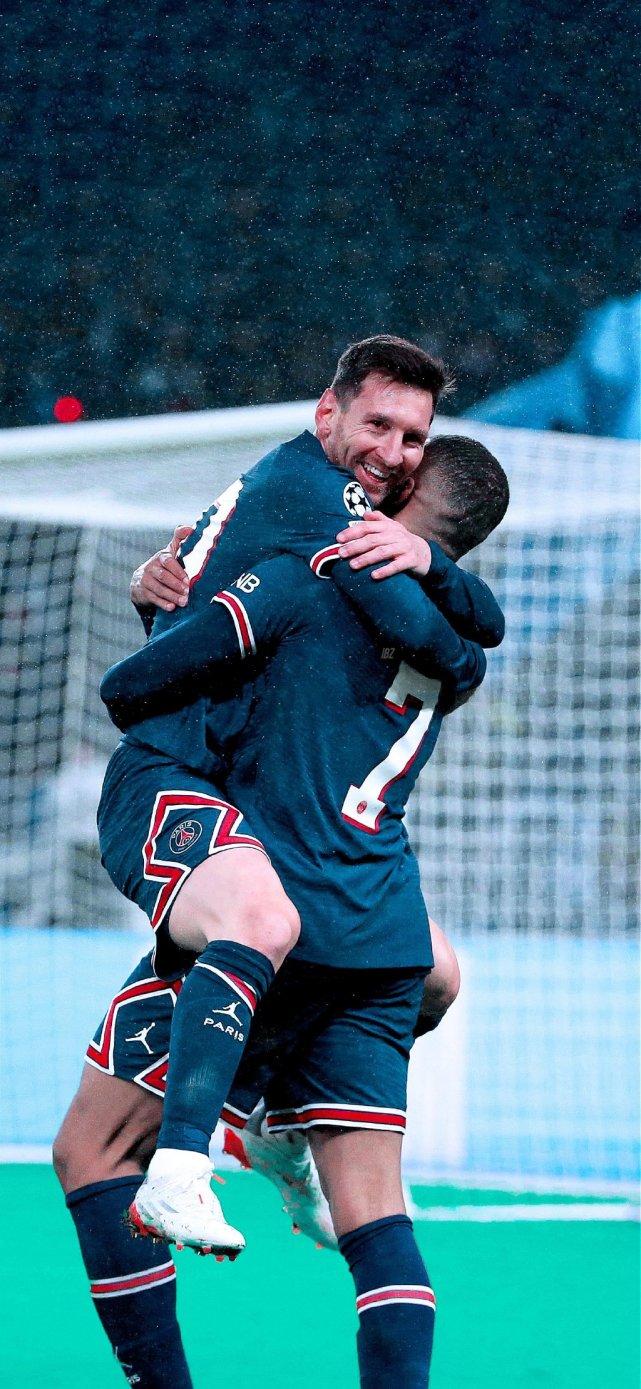 足球中超豪门再爆冷门，争冠格局突然大变