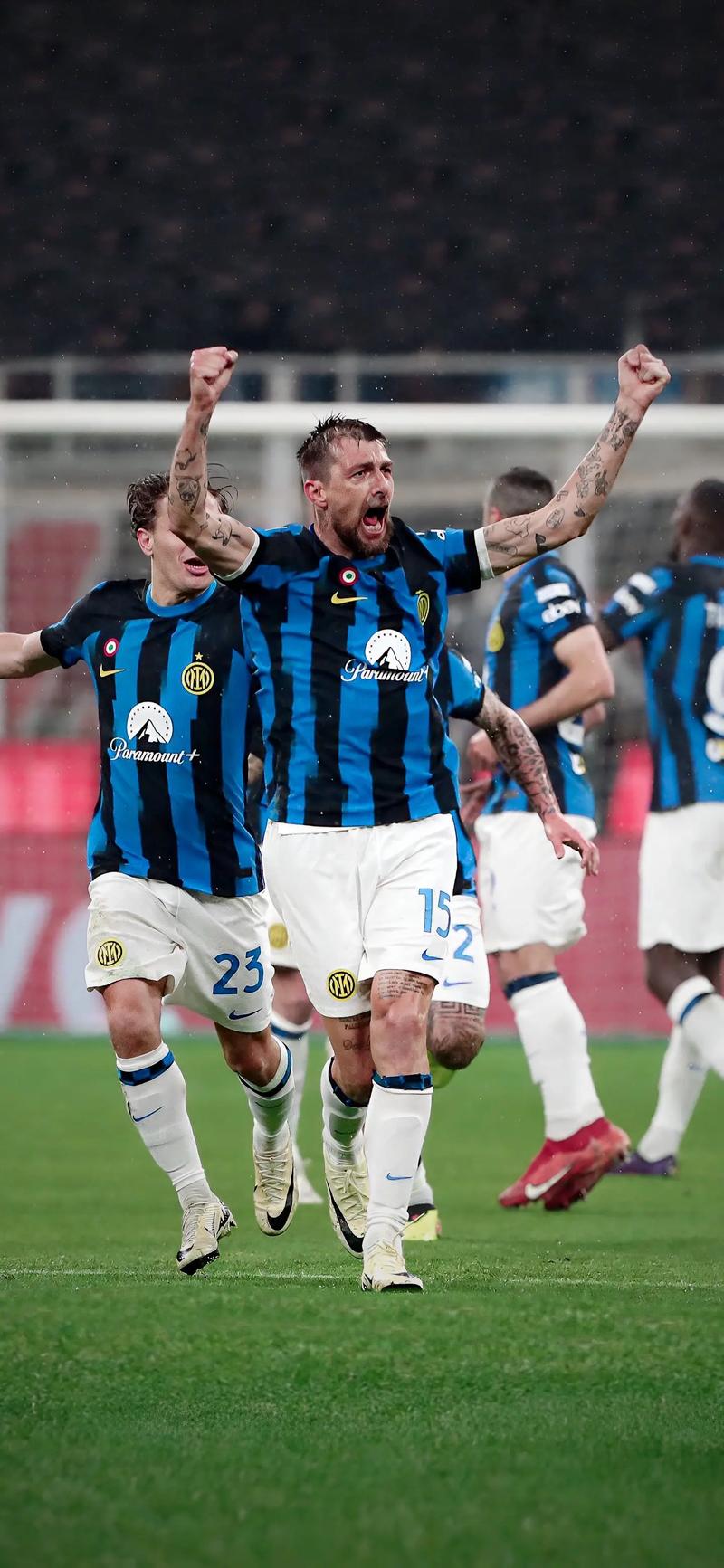 绝对压制！曼城主场8杀樱桃军 数据示纪录延续（主场无解！曼城对樱桃军豪取八连胜，纪录延续）