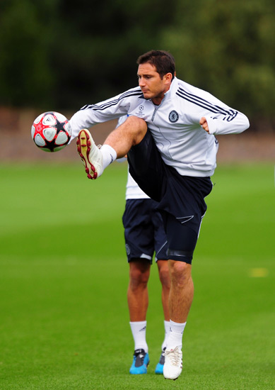 0-0，40岁阿森纳旧将染红+少2人都不输，西甲倒数第一逼平马略卡