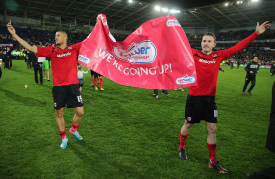 记者：阿芳和伊藤洋辉预计12月复出，穆西亚拉则需要更长时间