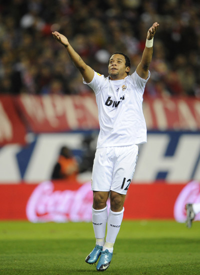 半场战报：罗马1-0乌迪内斯，洛伦佐-佩莱格里尼点射破门