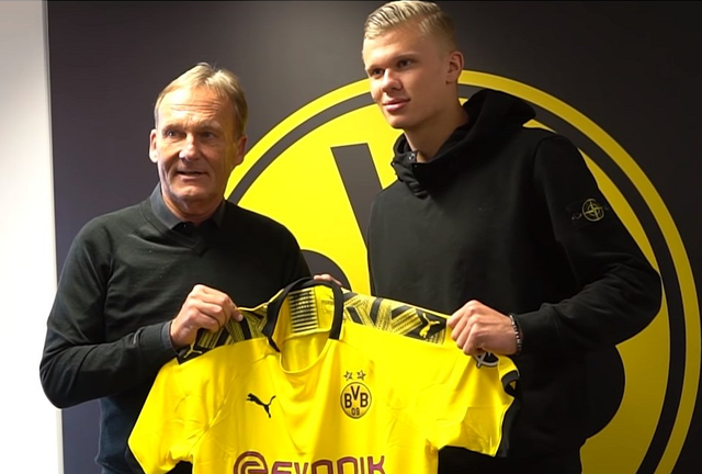 姚浩洋：未来希望在中超拿出更好表现，为铜梁龙取得优异成绩（姚浩洋：盼在中超再上层楼，助铜梁龙冲击佳绩）