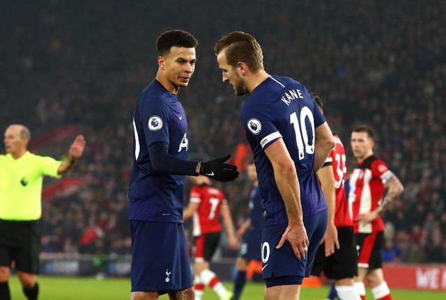 早报：德比之夜属于红色