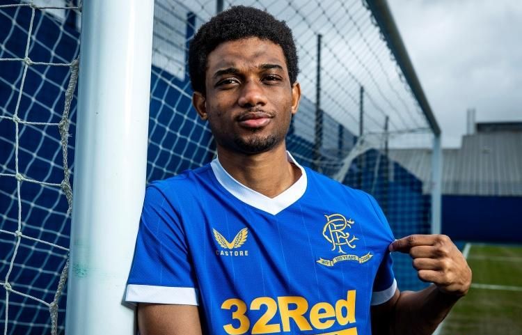 第二次“出差”，泰州的苏超冠军奖杯亮相成都幸福城市非遗展