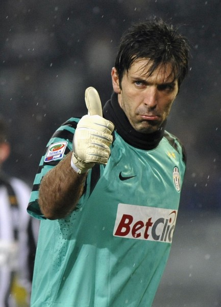 大罗：国王联赛为足球注入新的文化，会把小熊、拉菲都请来（大罗：国王联赛正为足球注入新文化，将邀请小熊和拉菲参与）