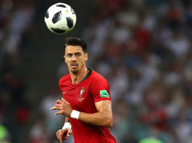 阿隆索：在皇马绝不能得过且过，求知欲推动我走近教练工作（阿隆索：皇马不容混日子，求知欲让我走上执教之路）